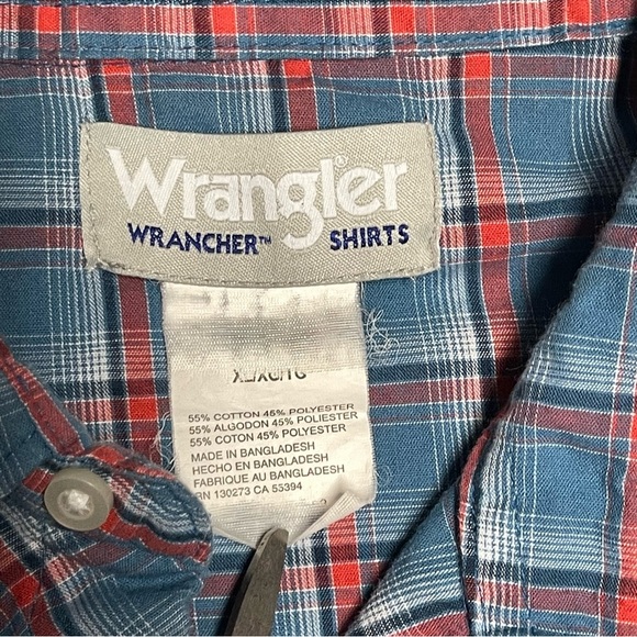 Wrangler Pearl Snap Men's Blue and Red Plaid Button Down Shirt - Picture 5 of 9